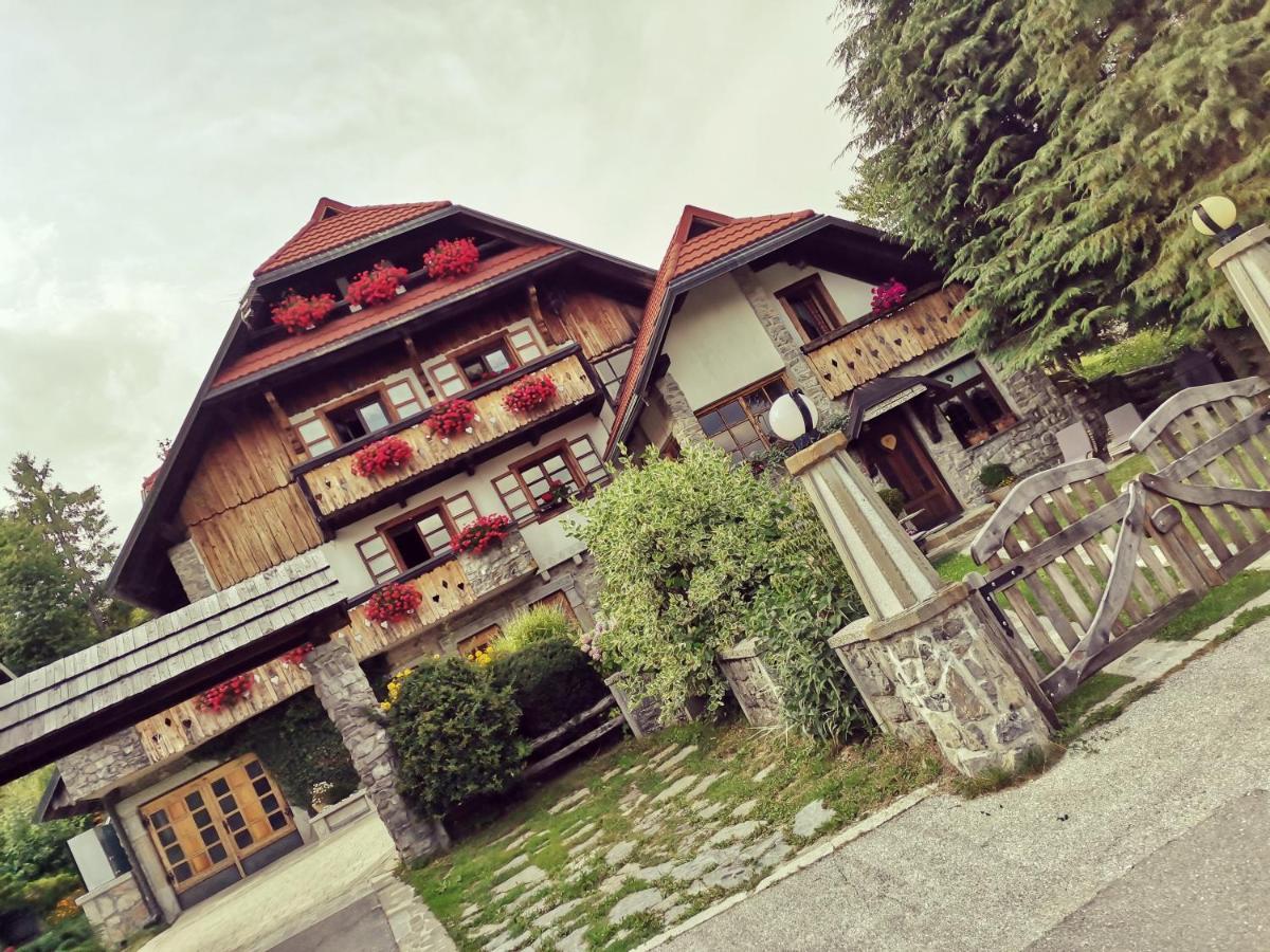 Apartma Alpski Vrt Vojsko Esterno foto